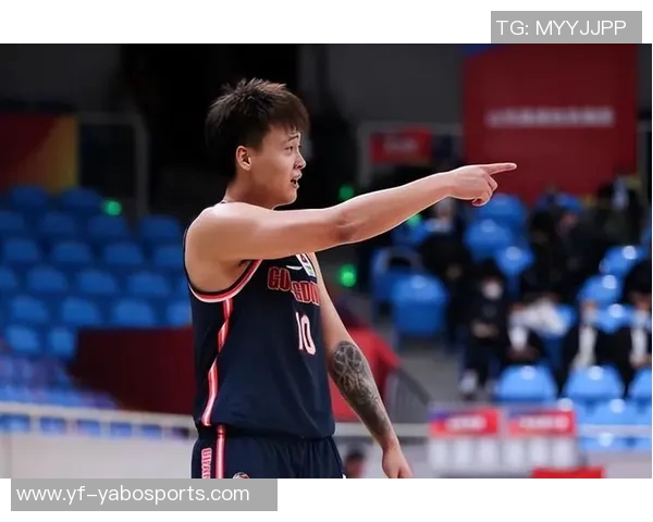 赵睿身穿宏远训练服备战全运会展现时光倒流的独特魅力