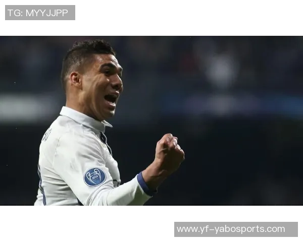 米兰2526赛季全家福揭晓阿莱格里与莫德里奇同框引热议